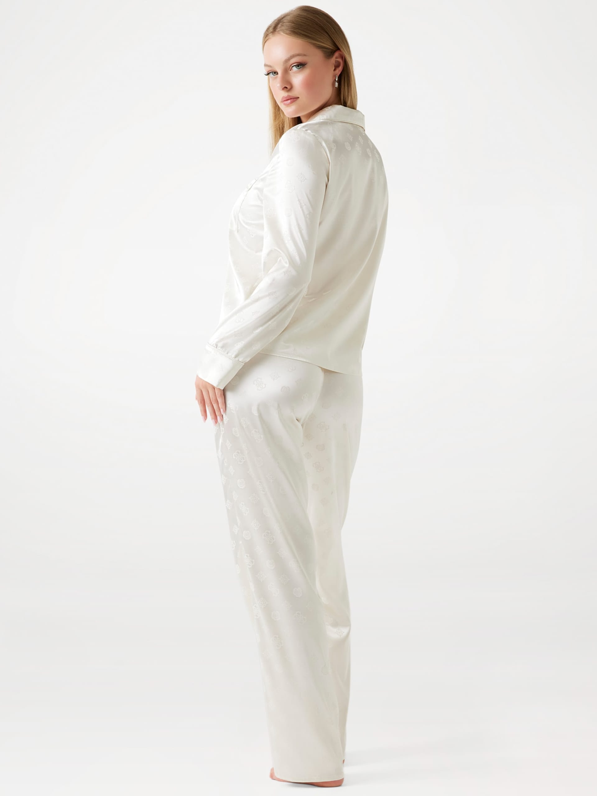 Conjunto de pijama Eco Sylvlie Peony, composto por blusa e calça.