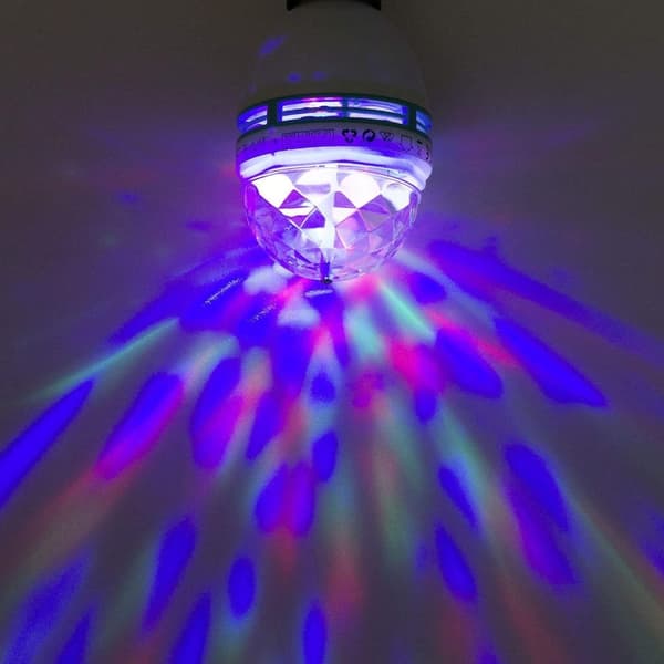 Roterande Multifärgad LED Discolampa . E27