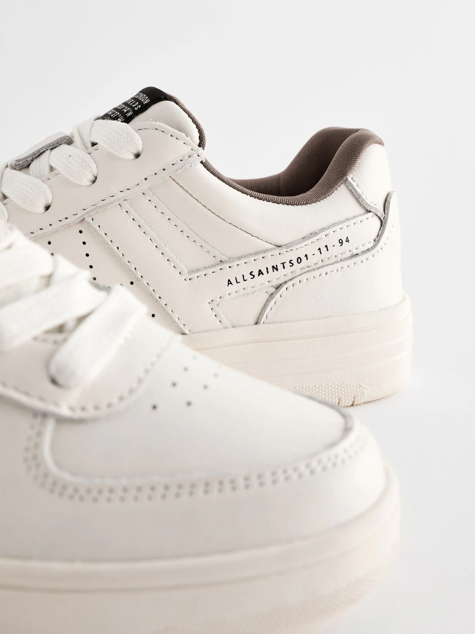 smALLSAINTS Vix lage leren sneakers met ronde neus