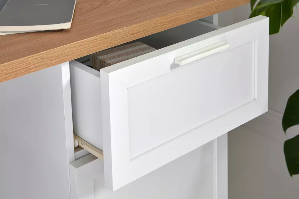 Schreibtisch 96CM2 / Chalet D 140