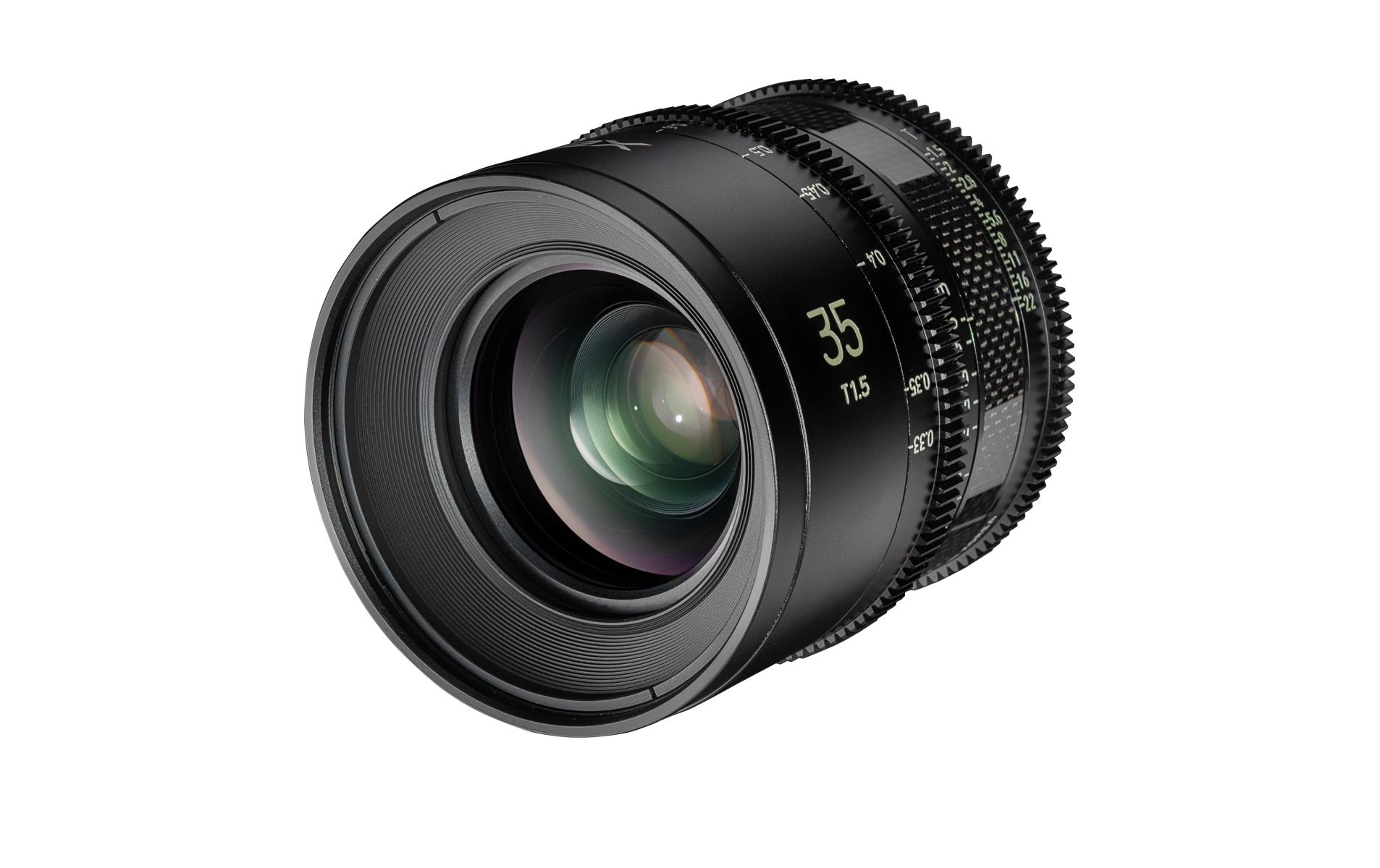 Festbrennweite XEEN CF Cinema 35mm T1.5 – Sony E-Mount<br>Kompaktes und flexibles Filmobjektiv