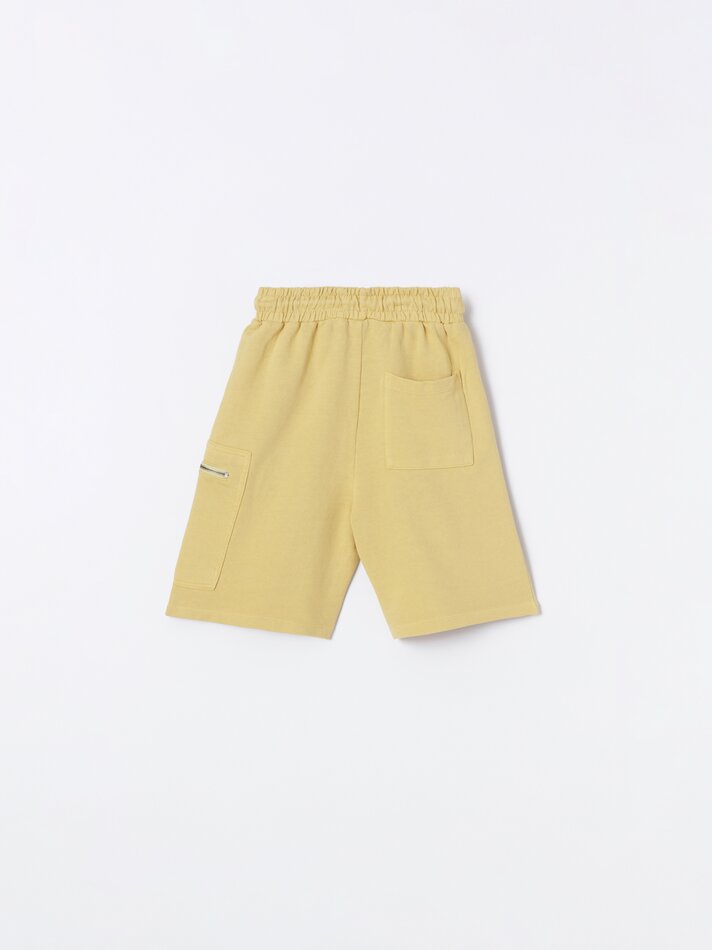 Bermuda jogger com bolsos - Mostarda