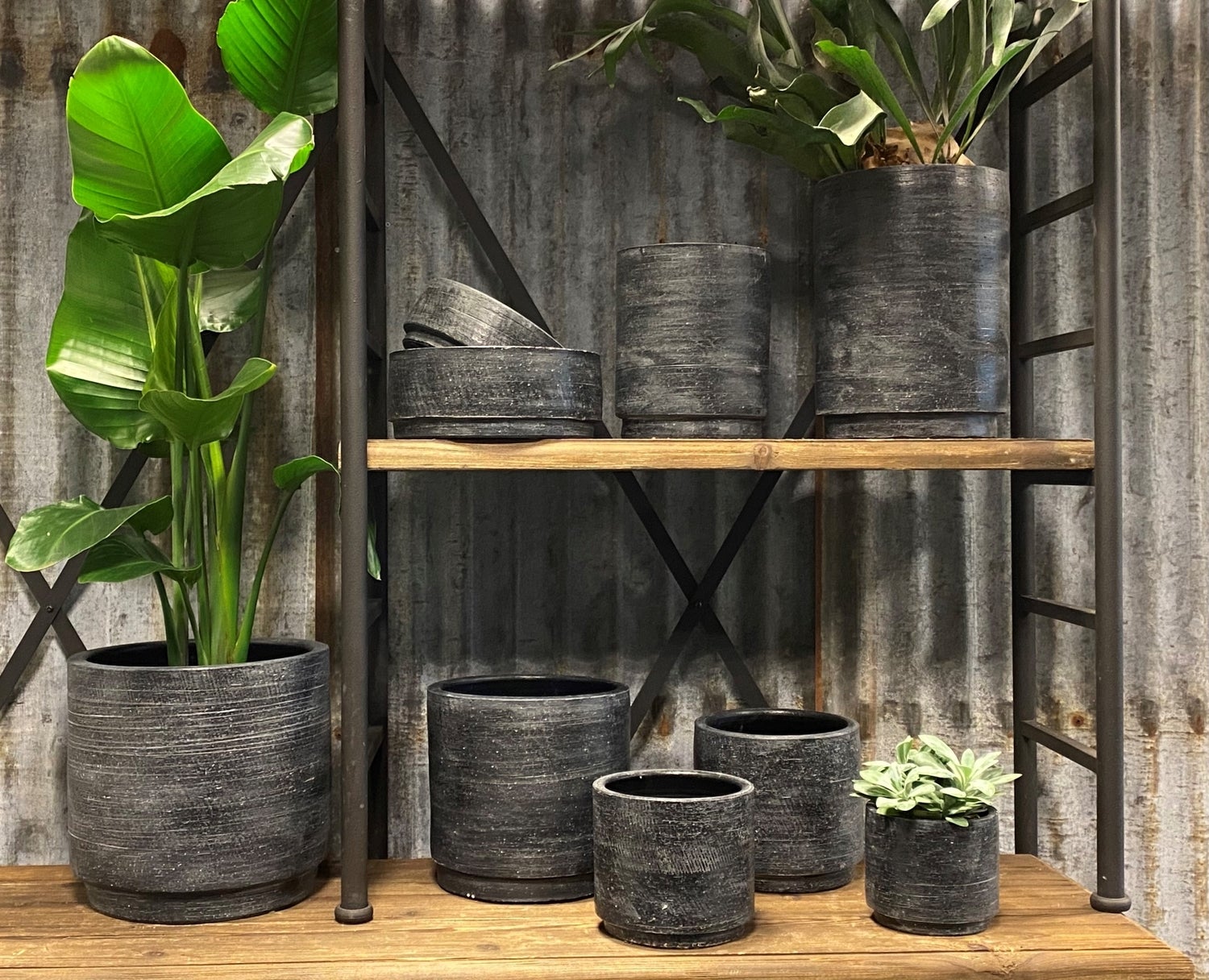 HS bloempot op voet Madrid zwart D 16 H 14 cm