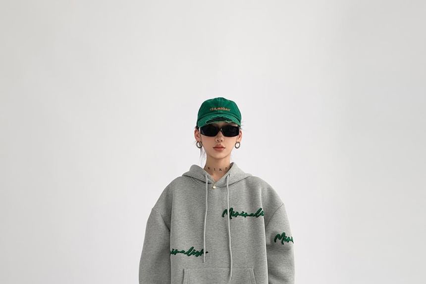 Essere - Oversized hoodie met geborduurde letters