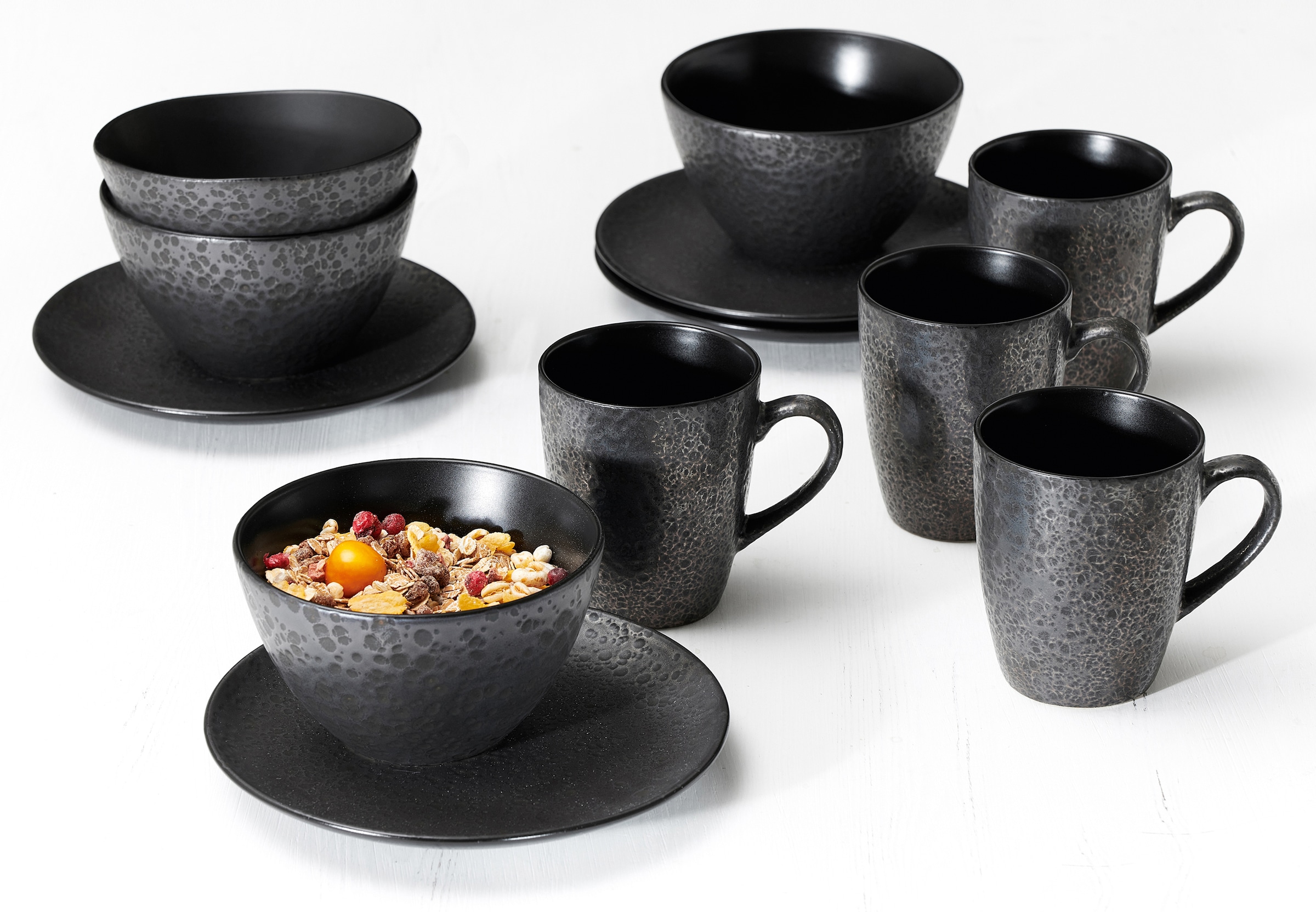 Ritzenhoff & Breker Frühstücks-Geschirrset »Service, Kitwe (Teller, Schale, Kaffeebecher)« seidenmatter Schwarzton mit Kupferstich, 12 Teile, für 4 Personen