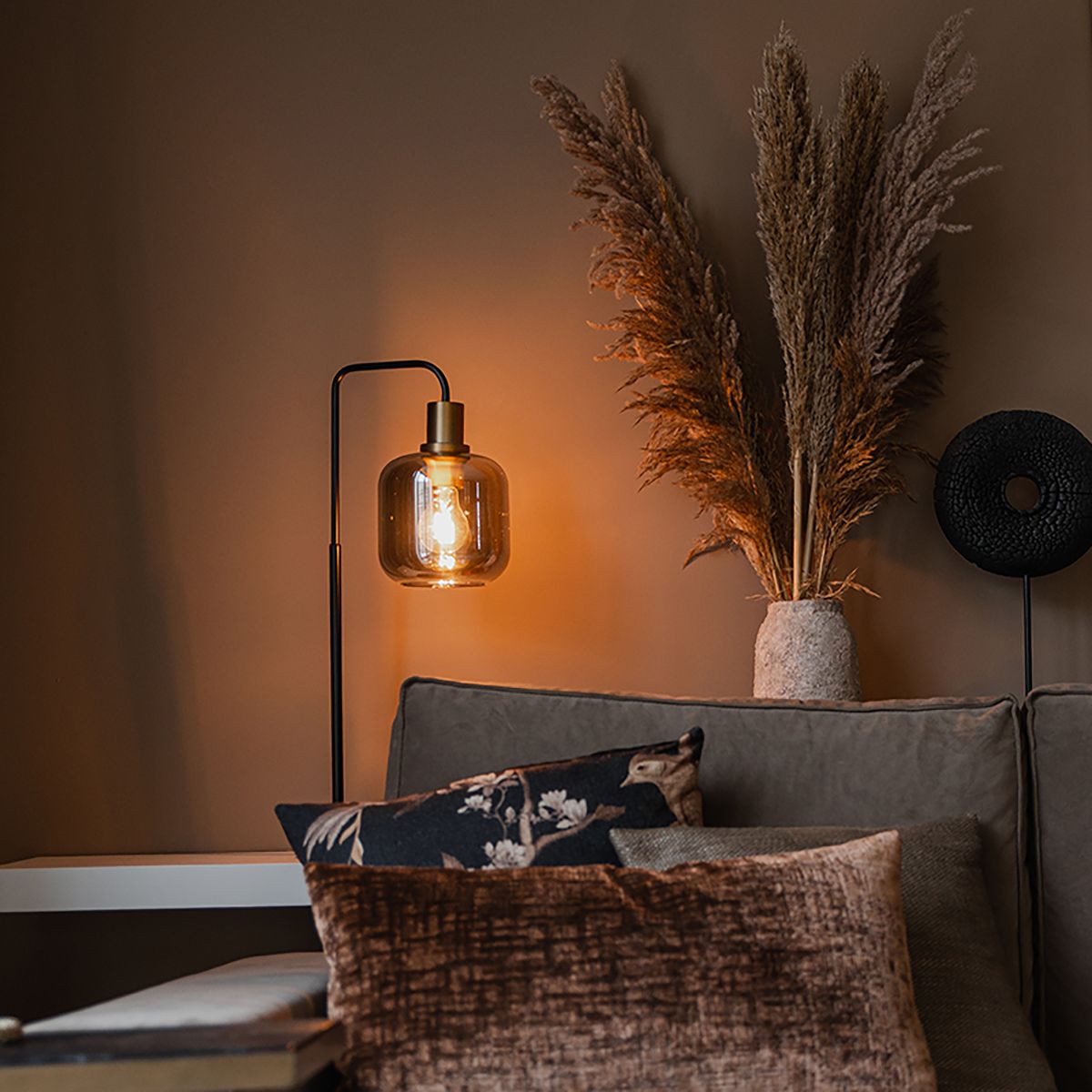Smart tafellamp zwart met goud en smoke glas incl. Wifi A60 - Zuzanna