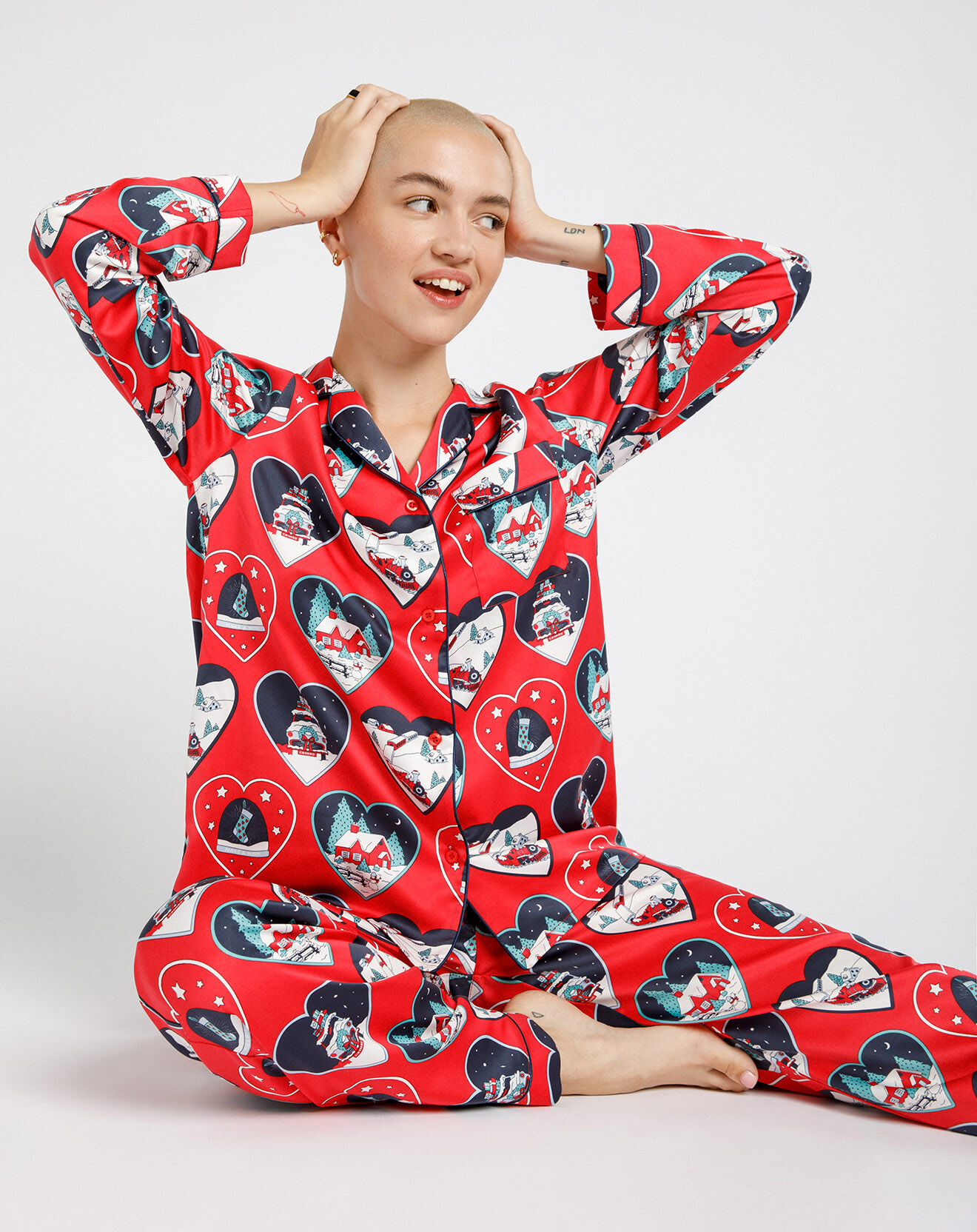 Chelsea Peers Pyjama boutonné motif Noël rouge