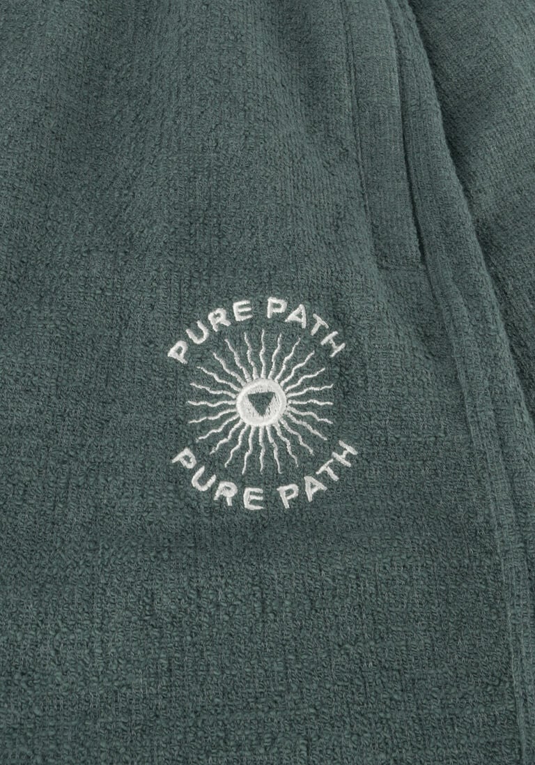 PURE PATH groene pure path korte broek structured short with pocktes, cords and front embroidery