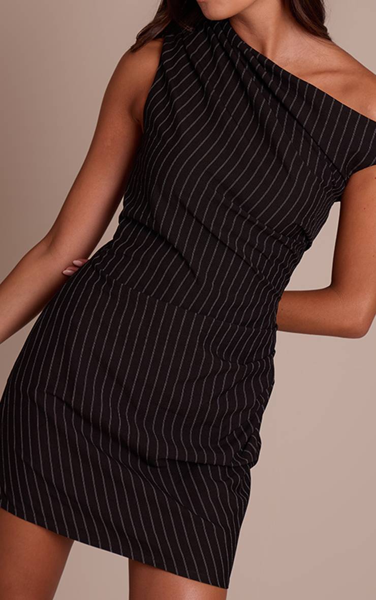 Noir Robe Moulante Asymétrique À Fines Rayures