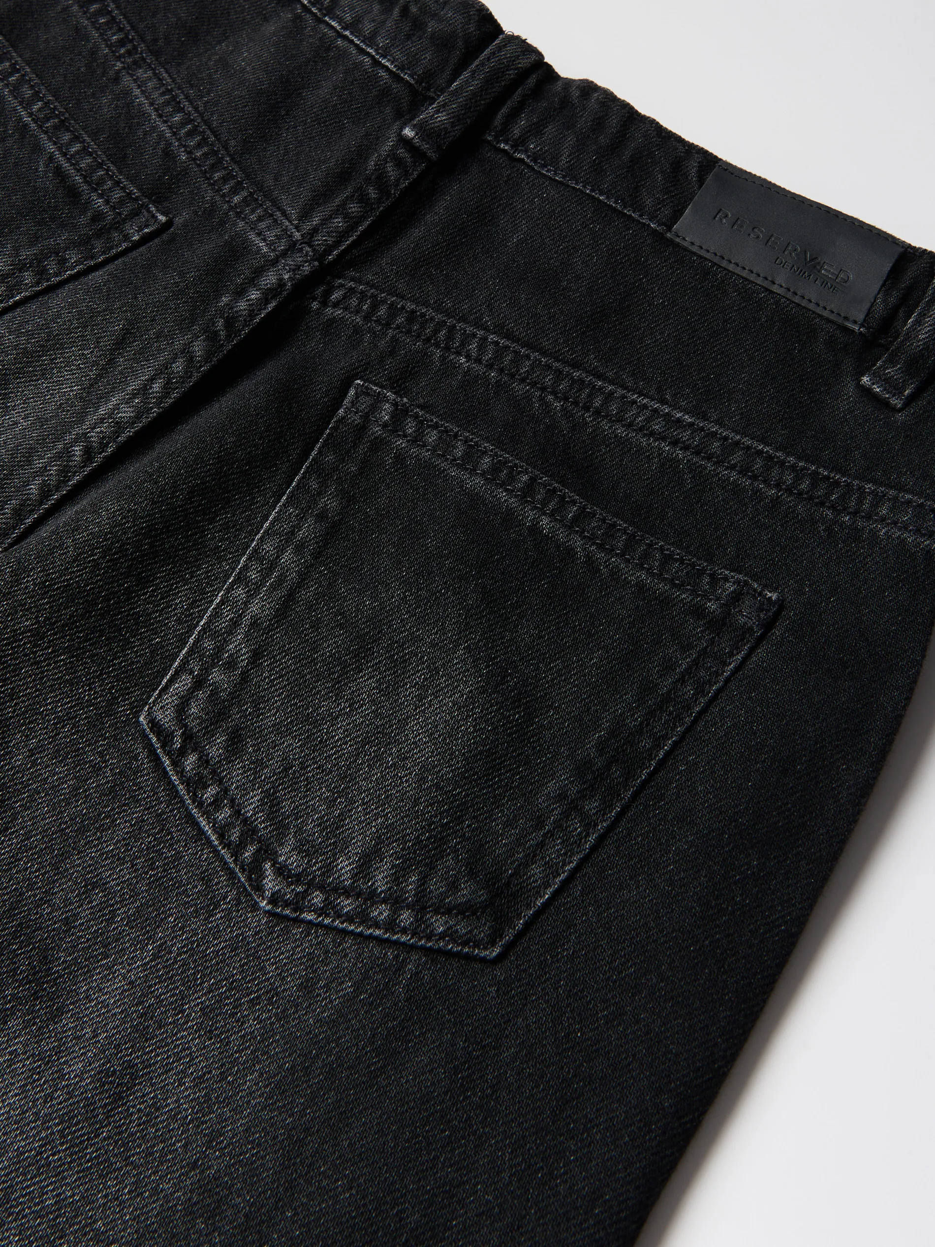 Wide-Leg-Jeans mit Cargotaschen