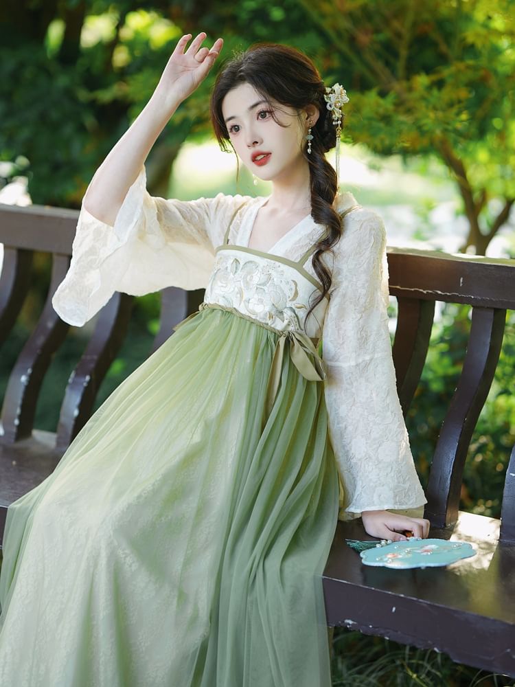 Pinocle - Hanfu-kostuumset met geborduurde bloemen