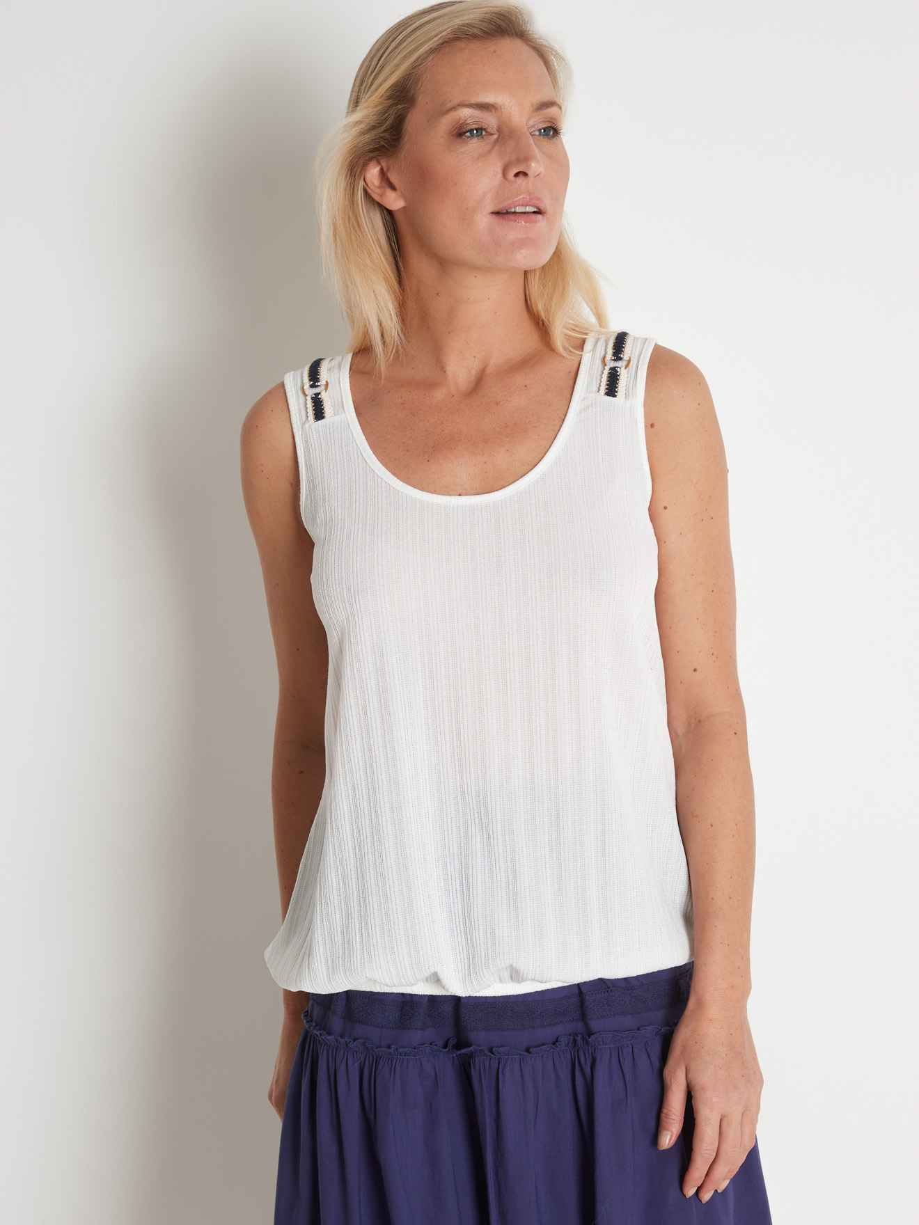 Tee-shirt sans manches base élastiquée