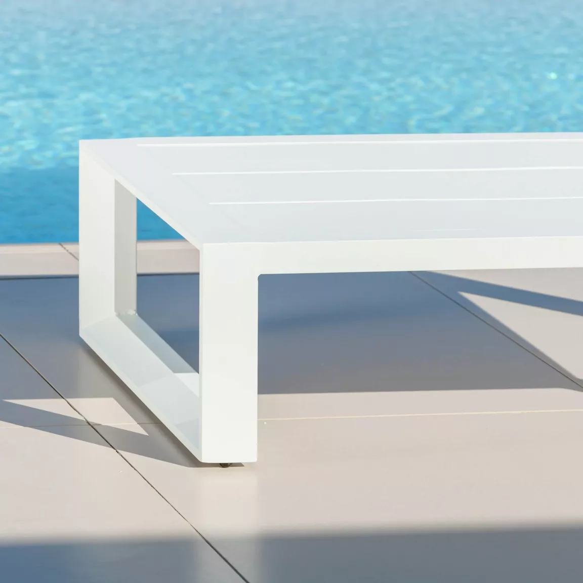 Table basse de jardin rectangulaire en alumininum (120 x 72 cm) Elba Blanc