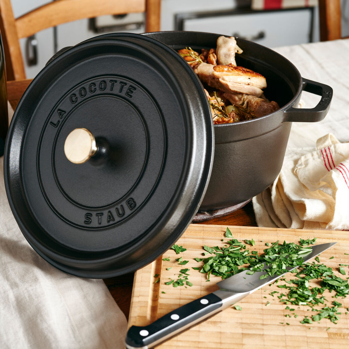 Rund Gryte 24 cm 3,8 liter Svart