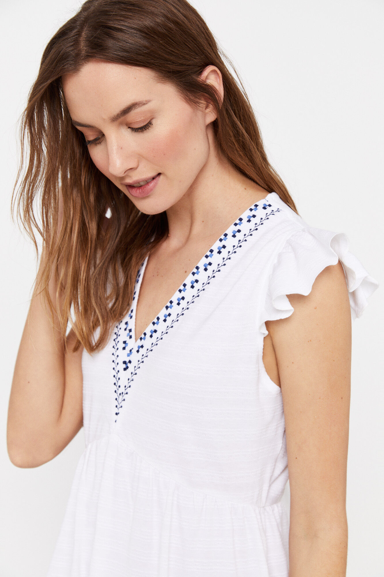 Vestido curto bordado - Branco