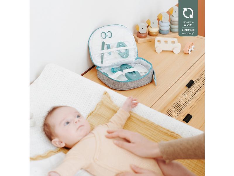 Babymoov Baby-Pflegeset Kulturtasche Grau Schicke Kulturtasche mit nützlichem Inhalt