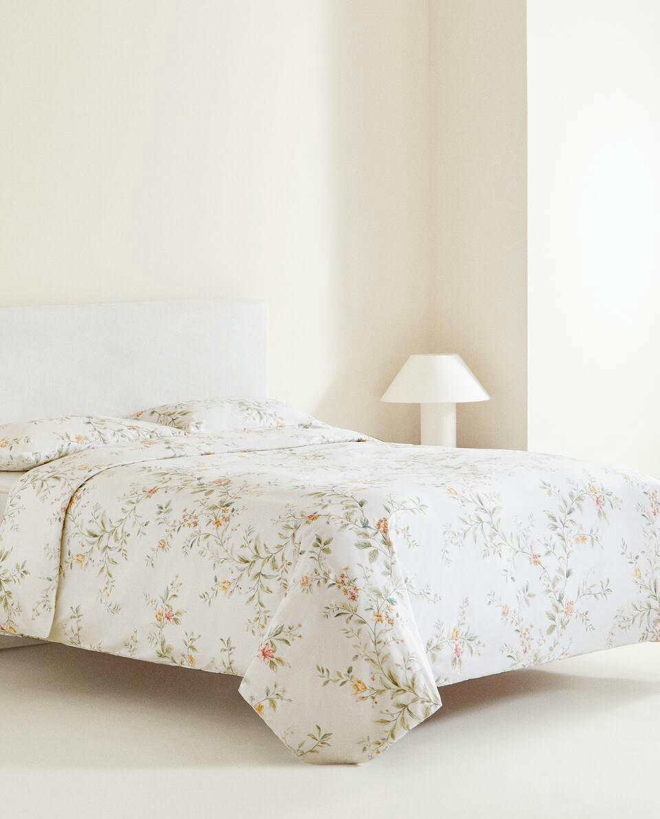 CAPA DE EDREDOM COM ESTAMPA FLORAL