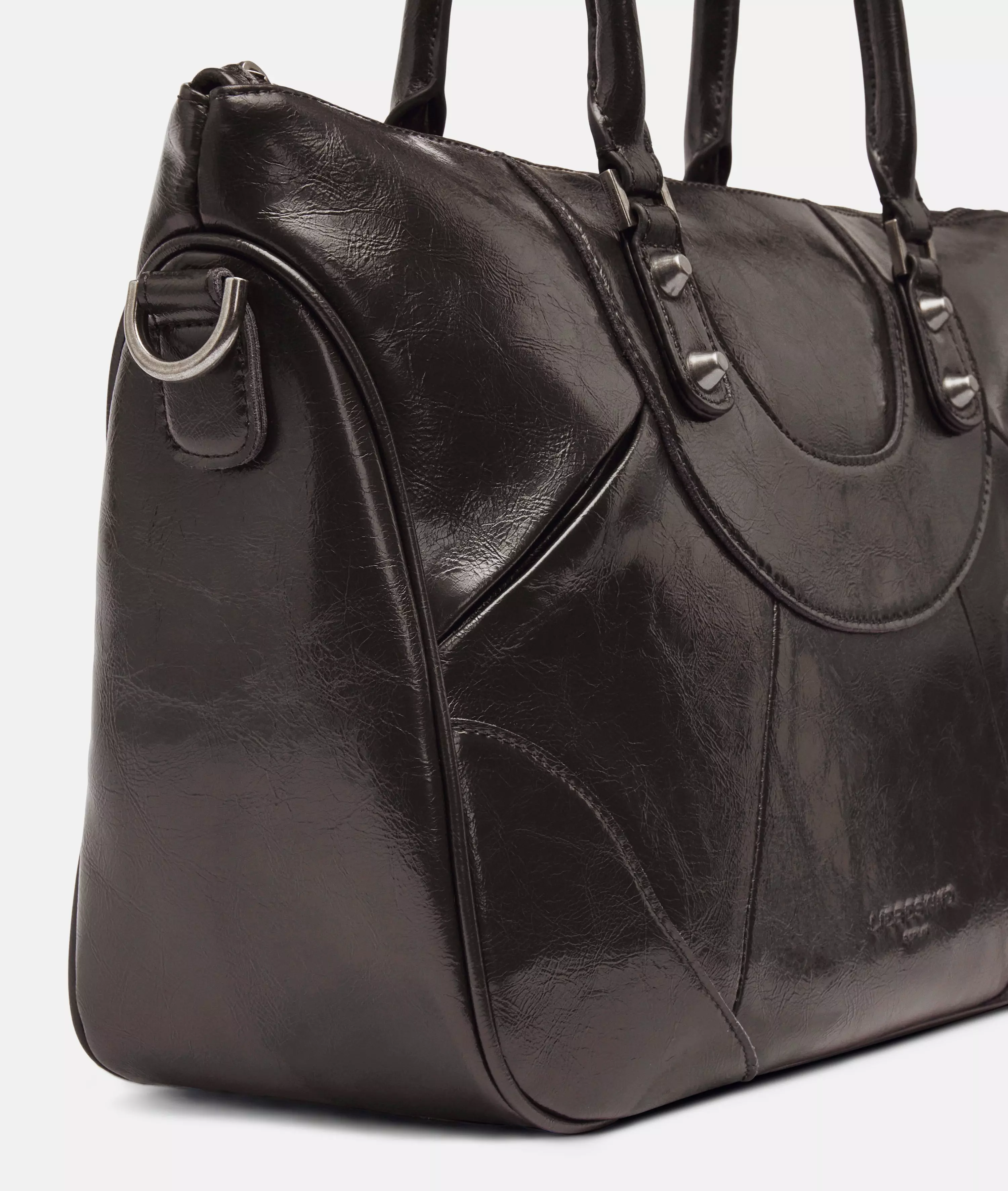 Satchel Spacious bag with glossy finish