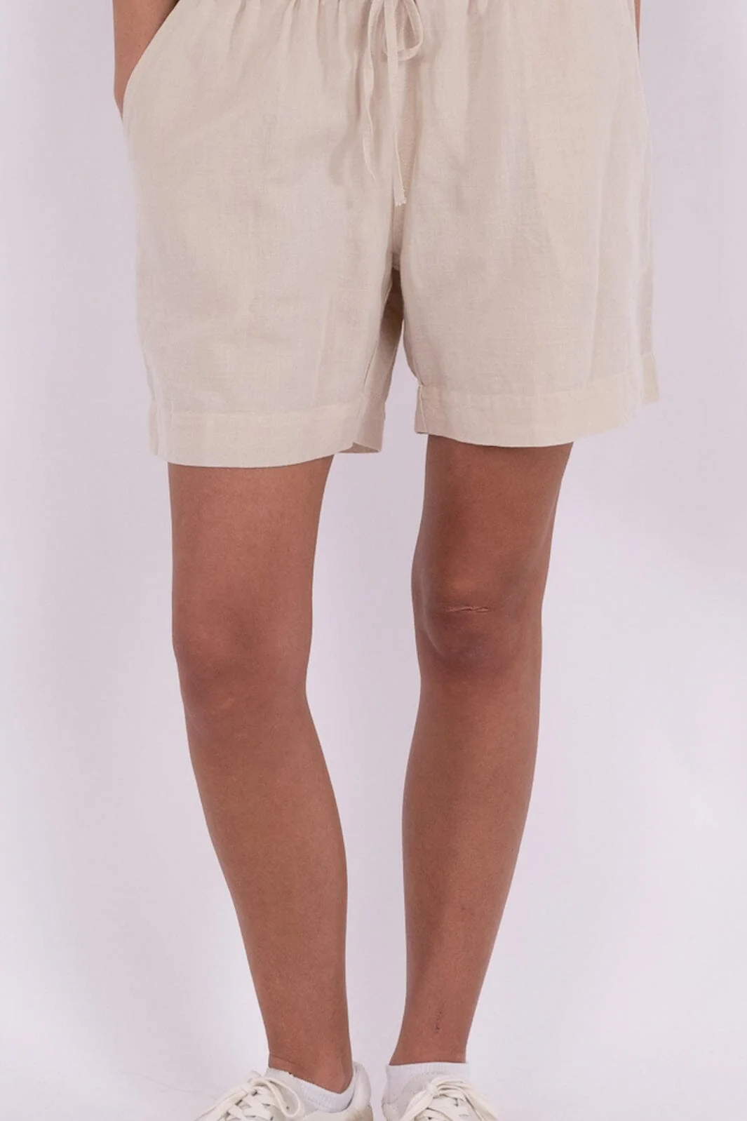 Neo Noir Shea Linen Shorts sand