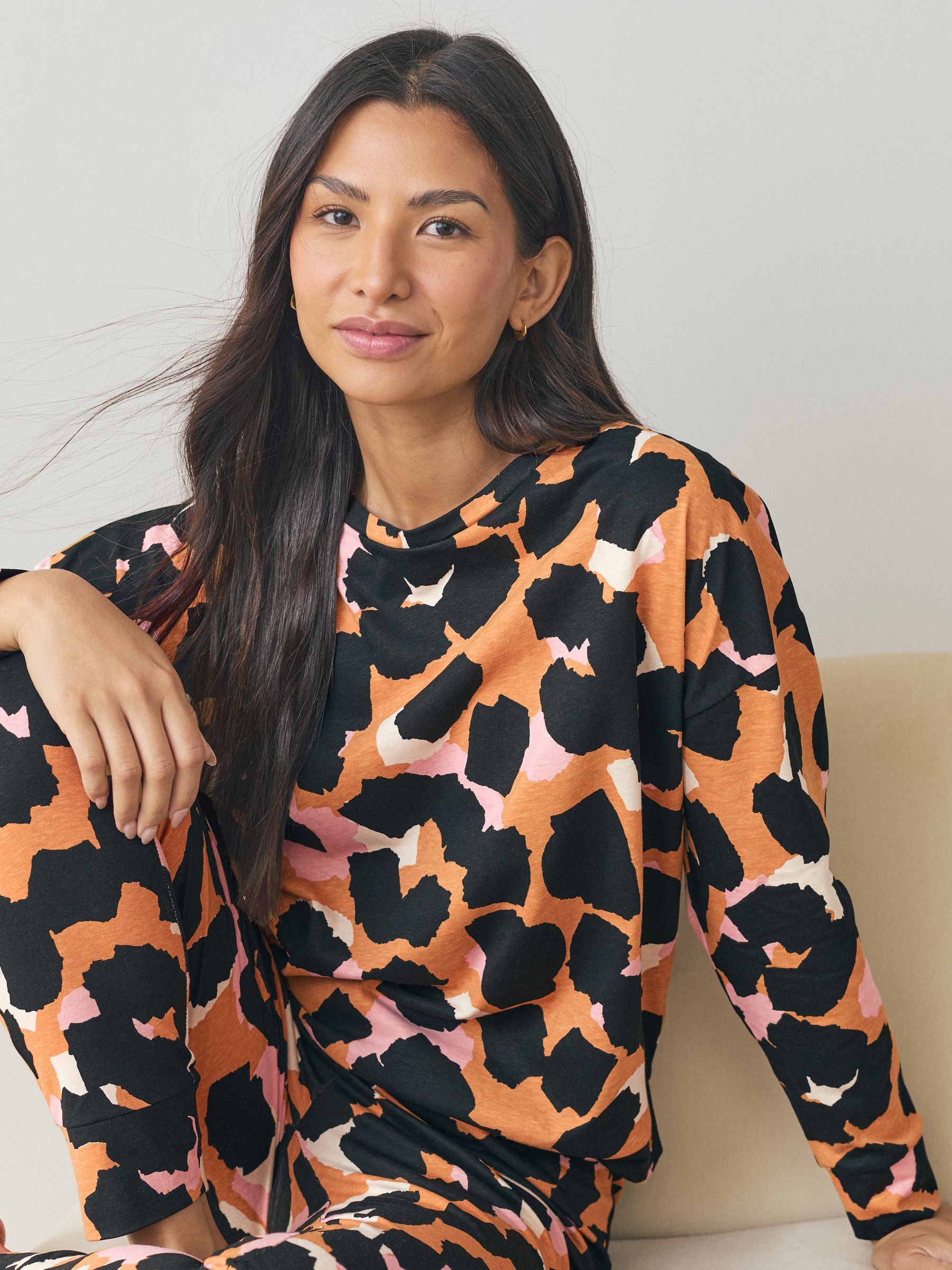 Okergeel met dierenprint - Pyjama met lange mouwen