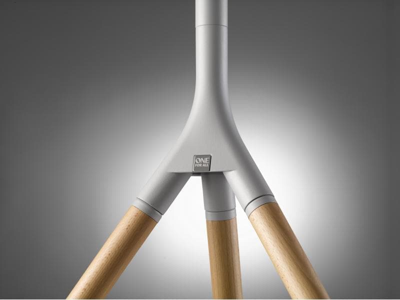 One For All Staffelei Tripod WM7472 Eiche Universal TV-Stativ Eiche, bis VESA 400 x 400, TV 32-65