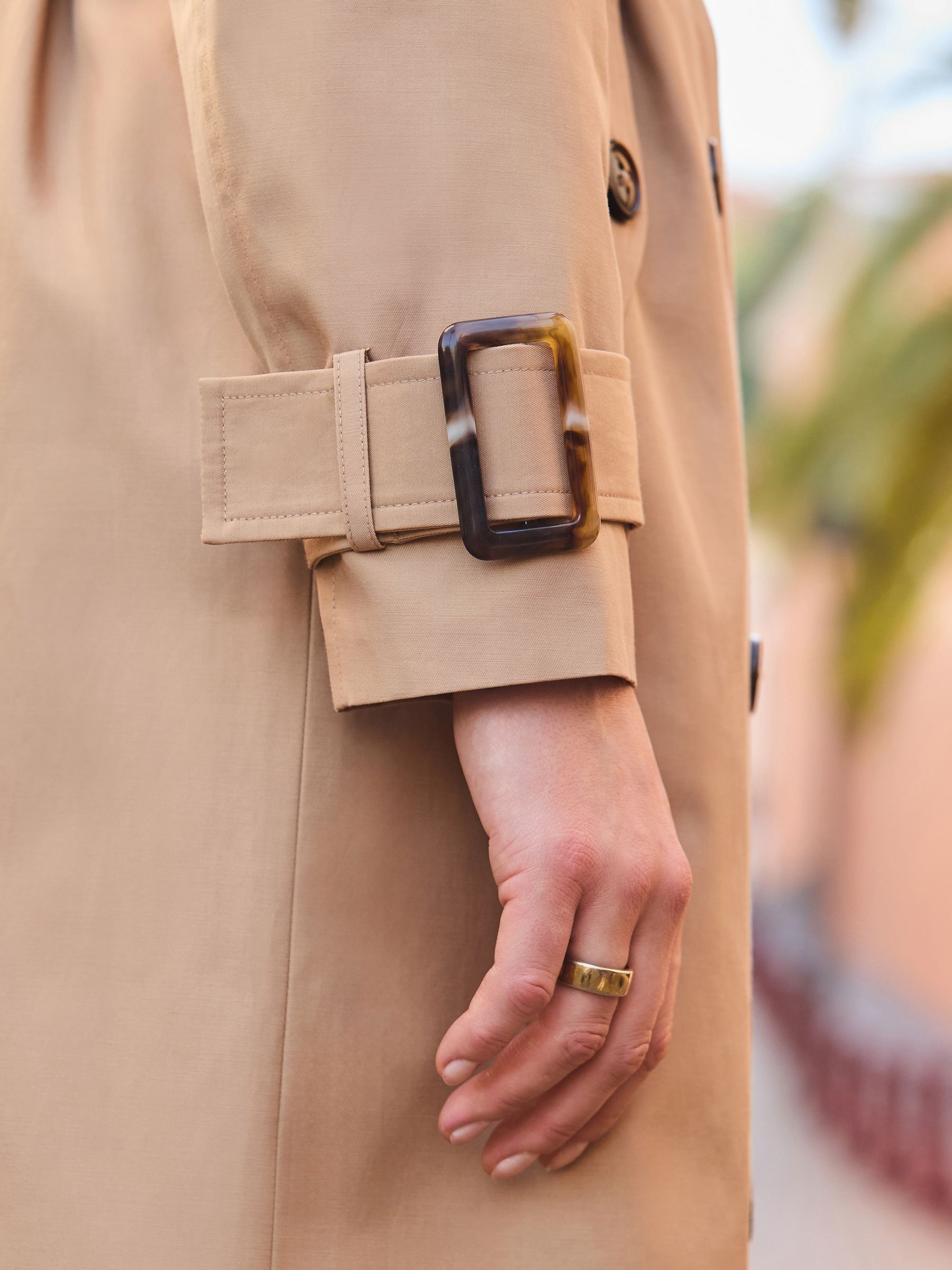 Sosandar lange trenchcoat met capuchon en ceintuur