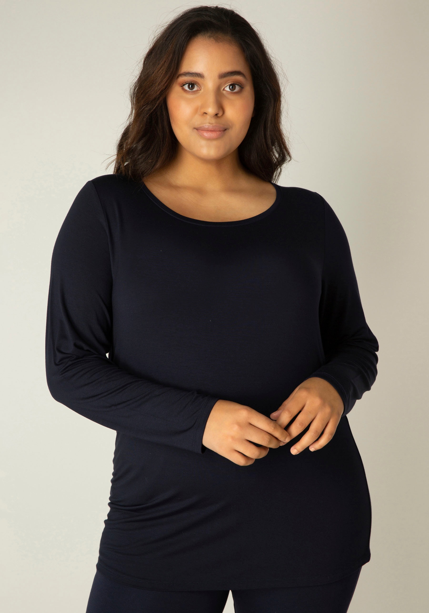 Base Level Curvy Langarmshirt , mit Rundhalsausschnitt