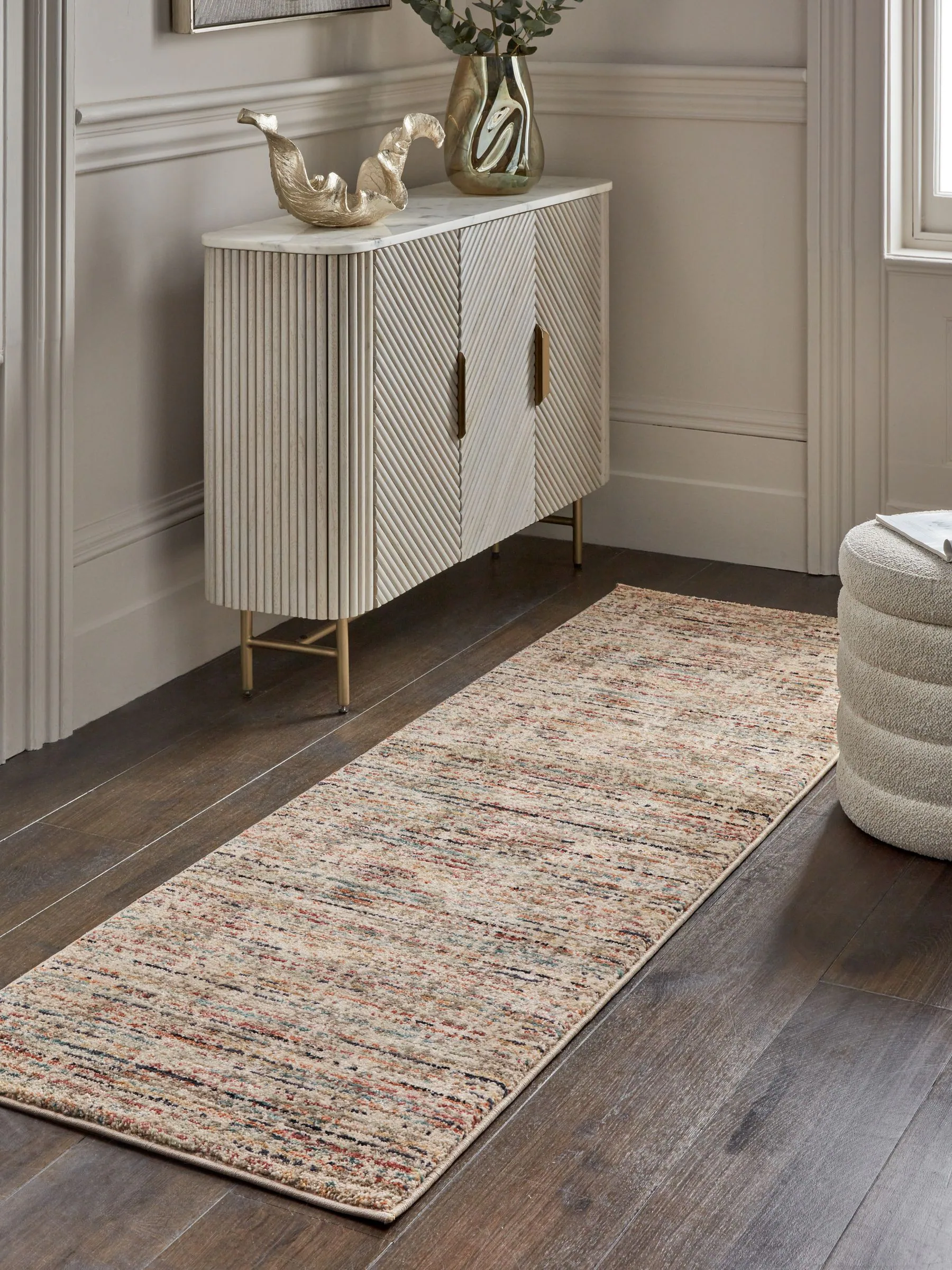 Kila Abstract Lines Runner