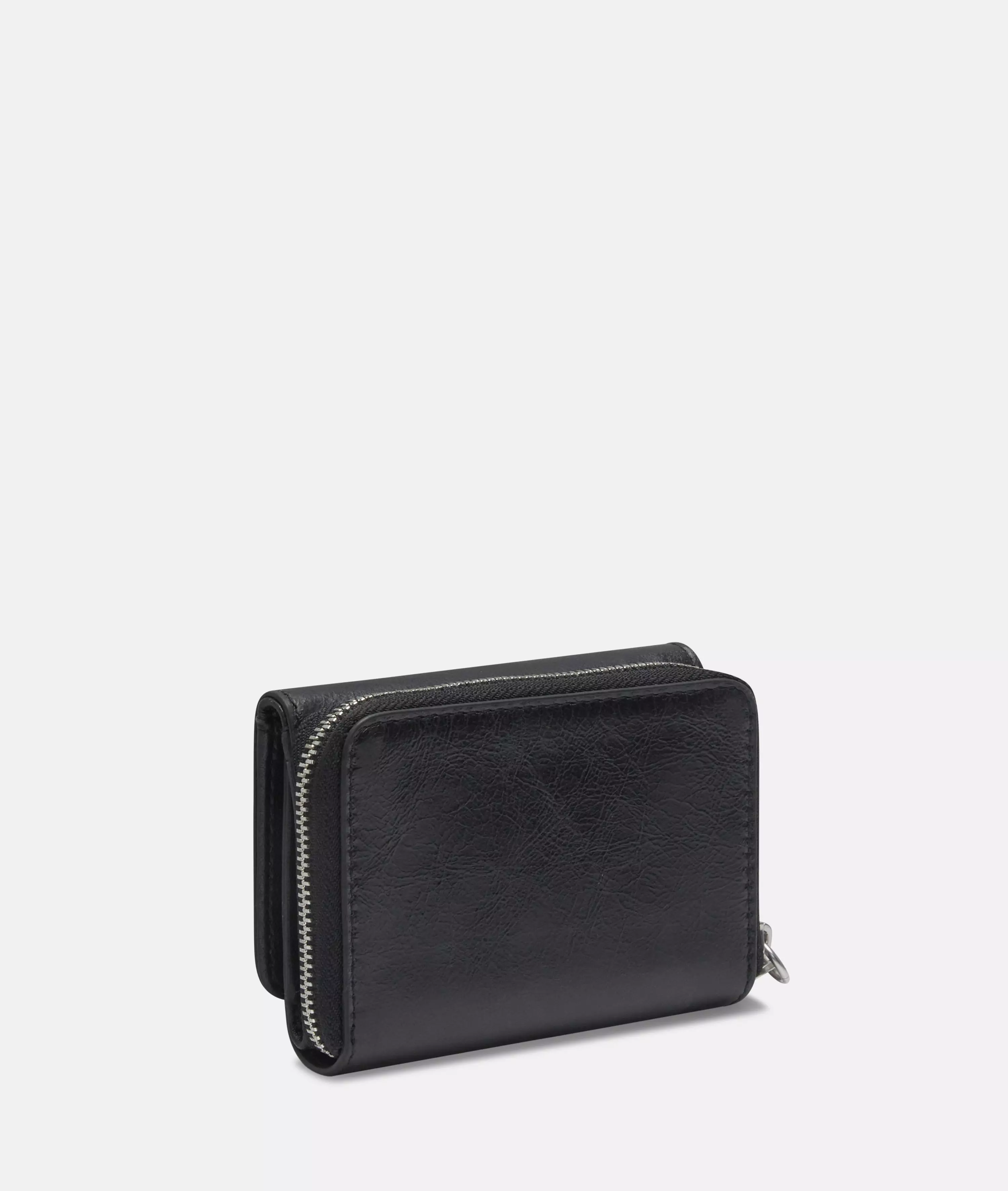 Wallet Spacious wallet made from soft leather with crinkle effect