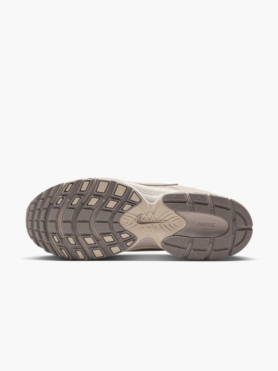 Nike V5 RNR Sneaker