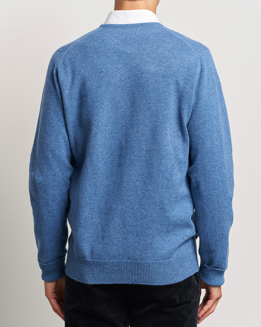 William Lockie Rob Lambswool V-Neck Clyde