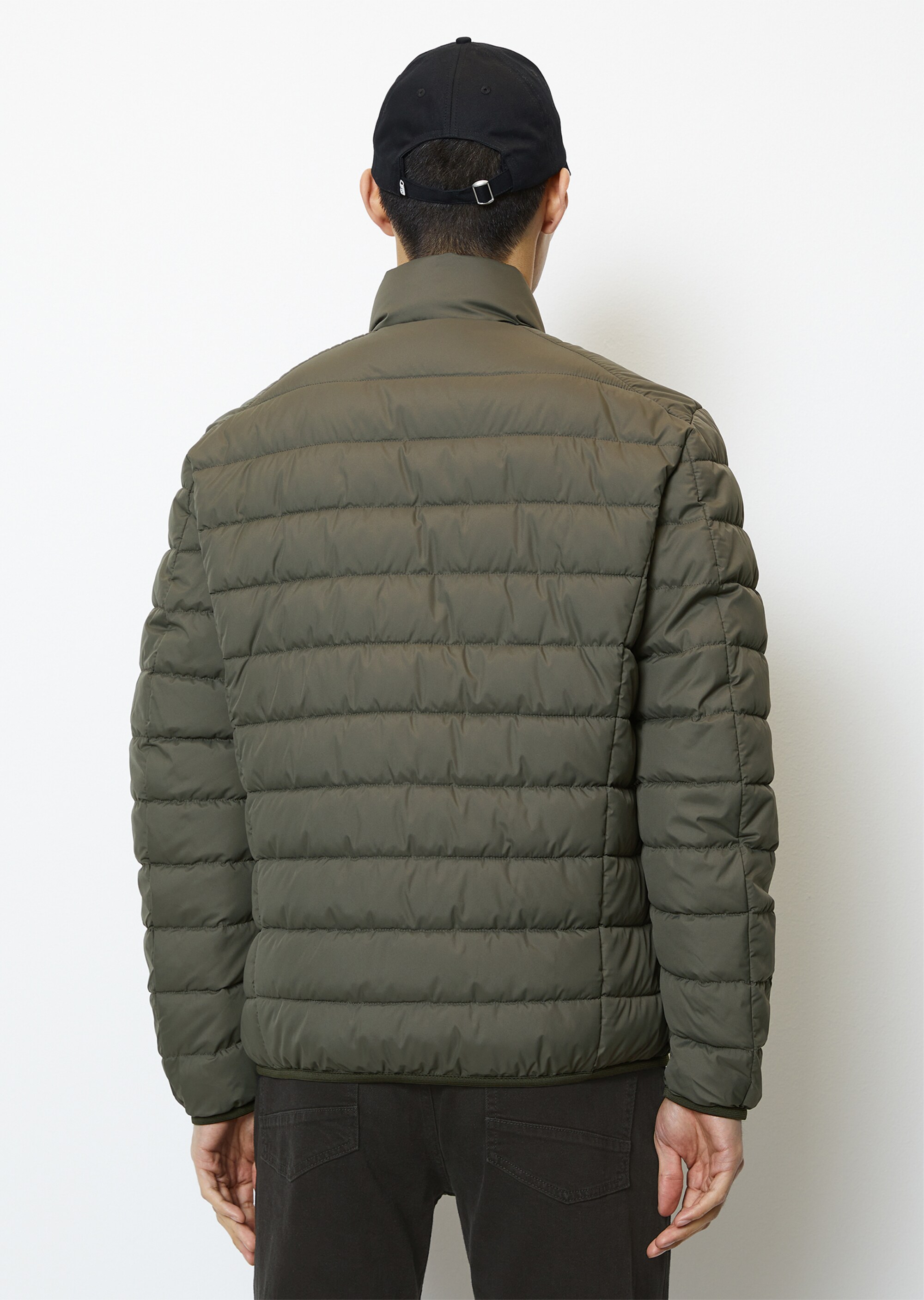 Steppjacke regular aus recyceltem, wasserabweisendem Material