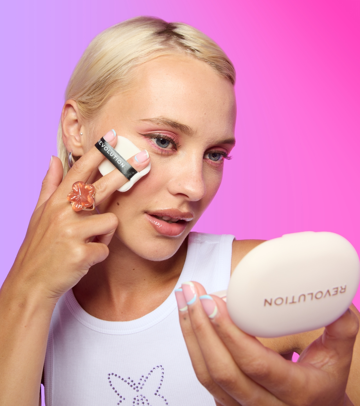 Makeup Revolution - Pó compacto + adesivo para celular Powder Pops - Translucent