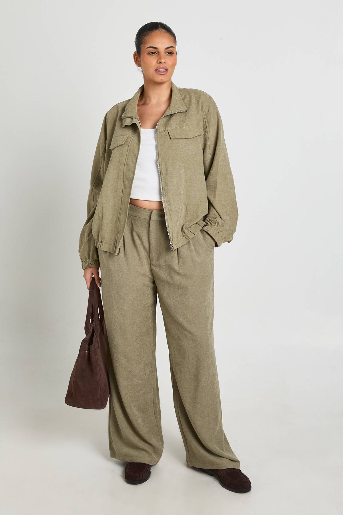 boohoo Pantalon Large Plissé Grande Taille En Crêpe Pêche