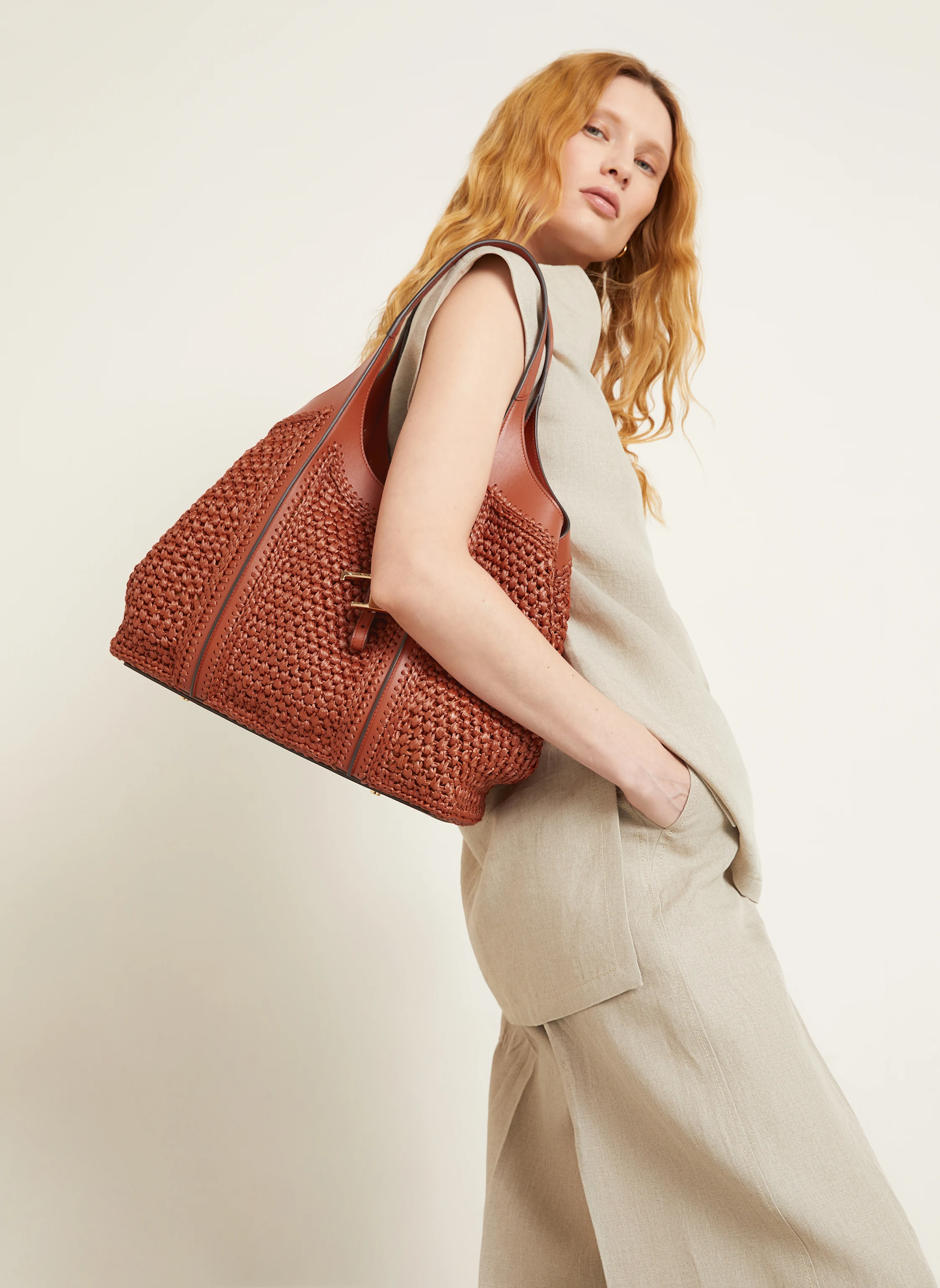 TOD'S Shopper TIMELESS MEDIUM mit Pouch