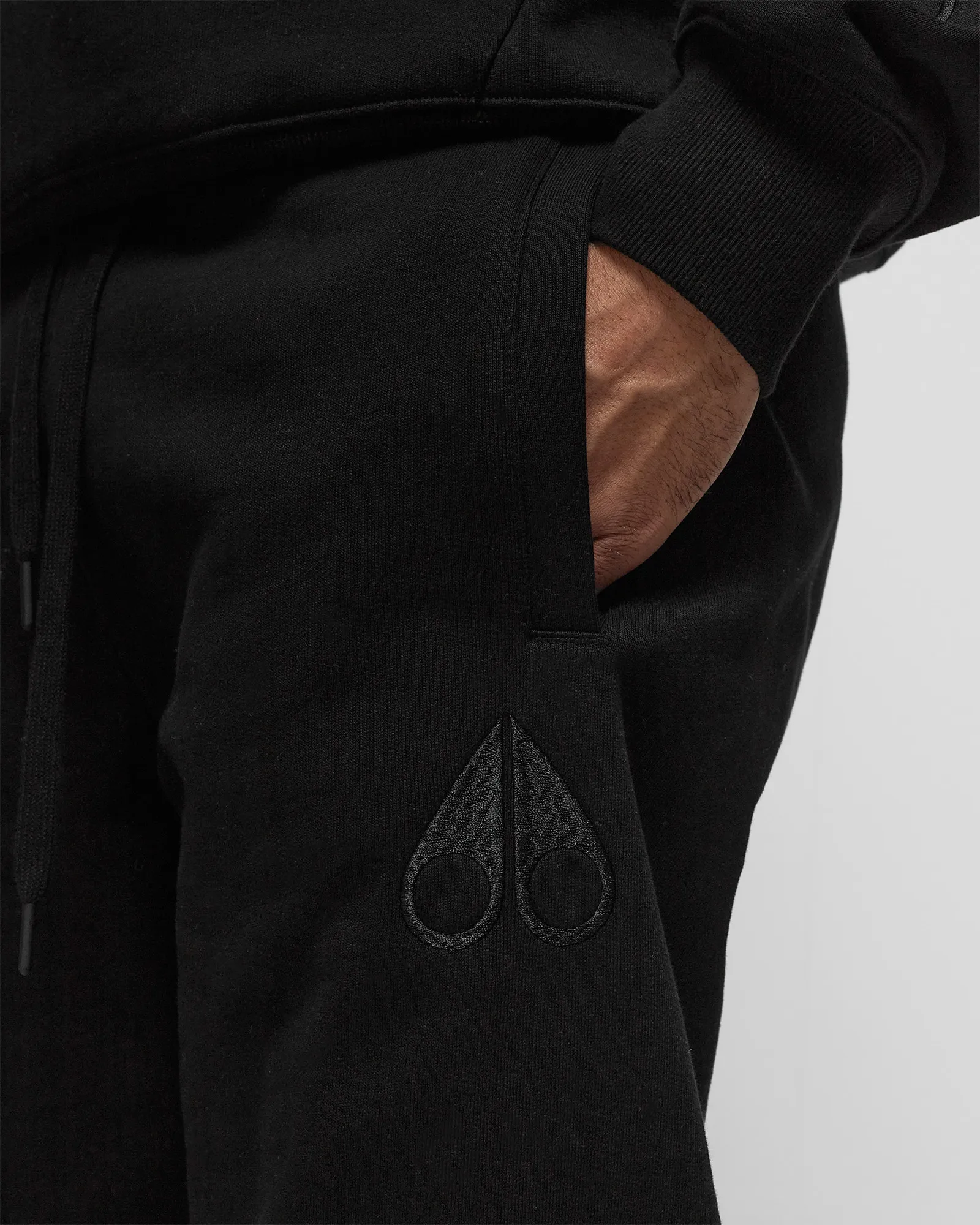 Moose Knuckles X PLEASURES LOGO SWEATPANTS