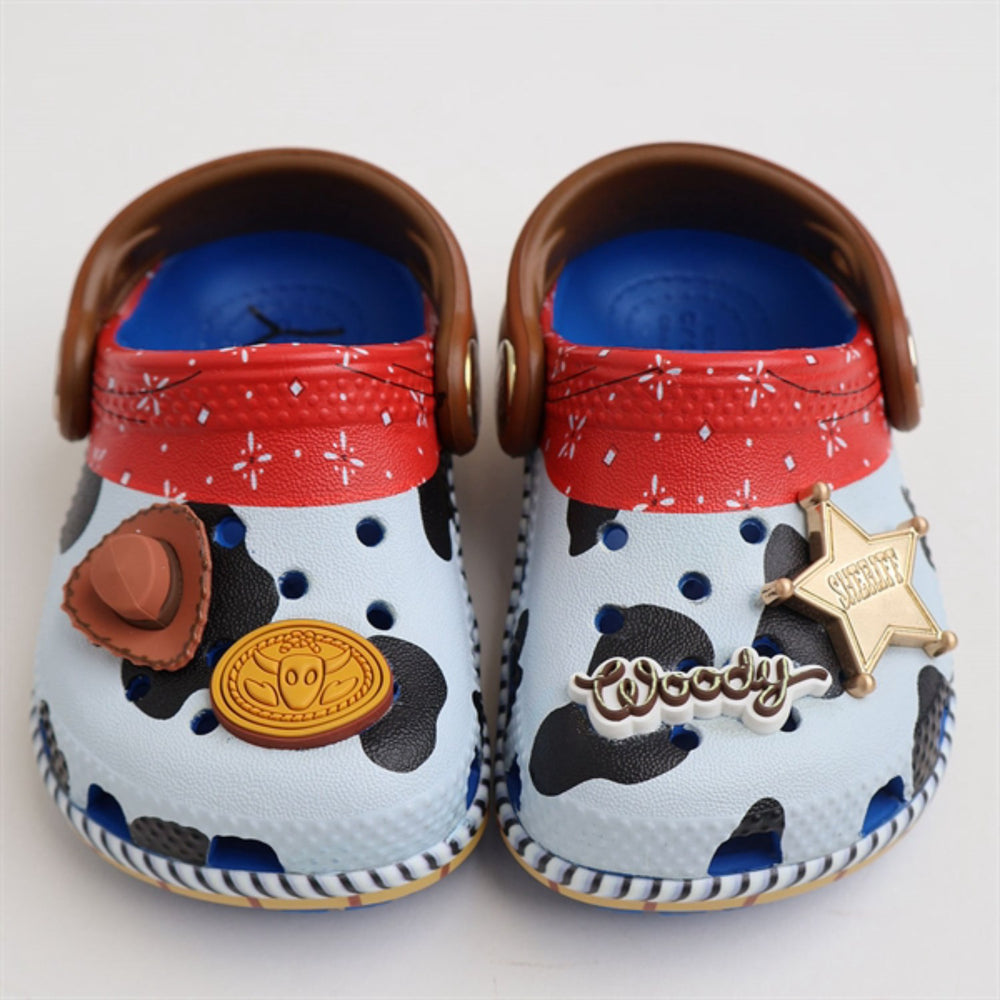 Køb Crocs Toy Story Woody Classic Clog Blue Jean