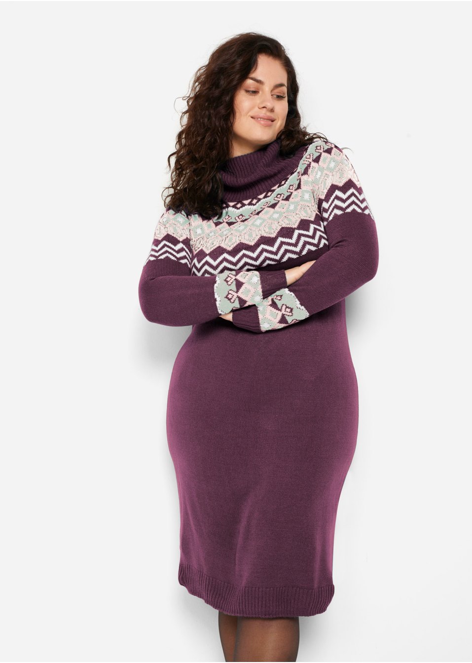 Robe en maille à motif norvégien et col roulé ample, longueur sous genou