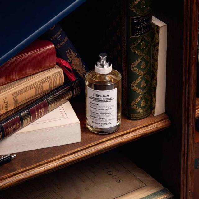 Replica Whispers in the Library Eau de toilette MAISON MARGIELA