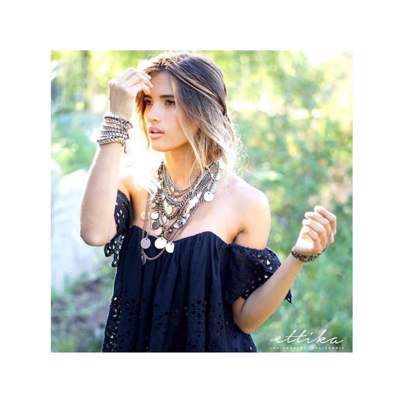 Ettika - Bracelet Stretch en Perles Onyx, Cristal et Charm's Plaqué Or