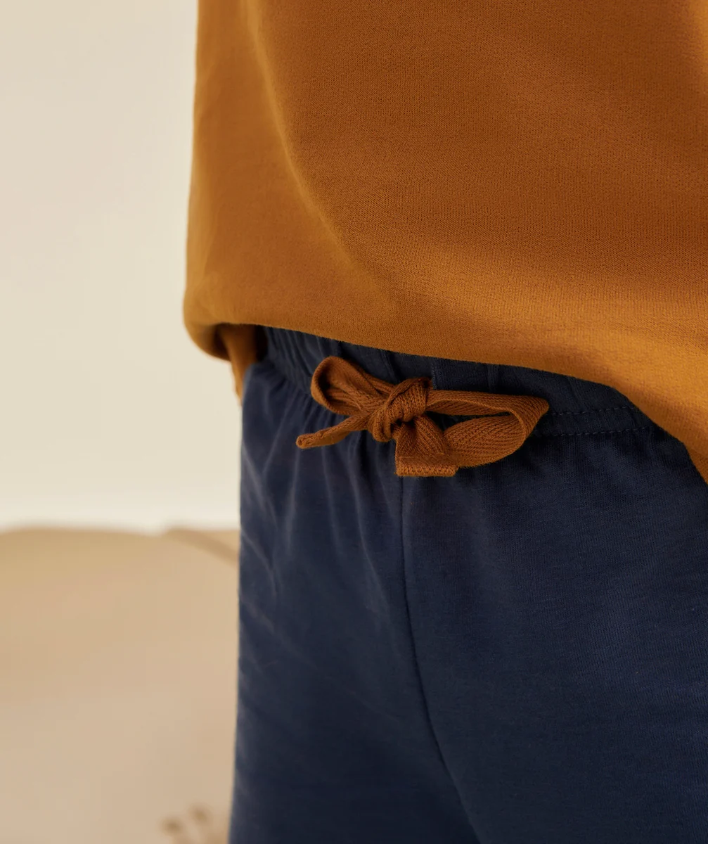 PYJAMA GARÇON EN COTON BIO MARRON ET BLEU AVEC MESSAGE ET MOTIFS