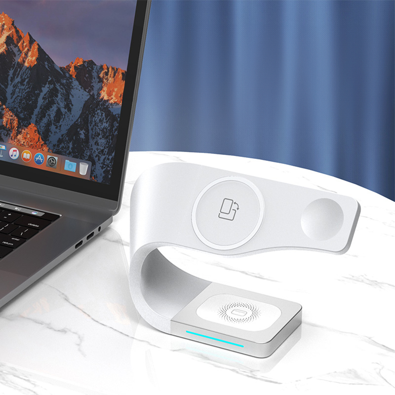 (15W) 4in1 Magnetischer Qi Wireless Charger für Apple Watch / Smartphone / AirPods Dockingstation mit LED Licht - Weiss