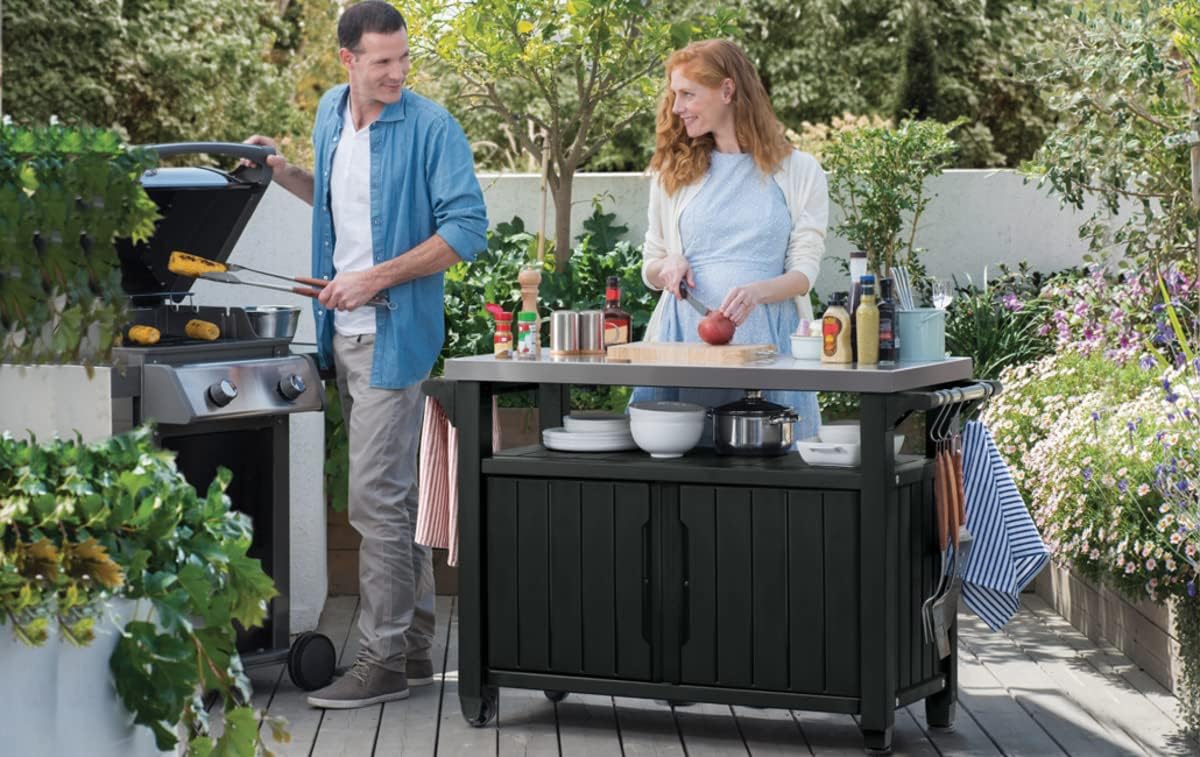 Keter Unity XL BBQ Beistelltisch, Abmessungen 134x51.7x89.6cm, grau, wetterfest, Arbeitsplatte aus Edelstahl, Outdoor Sideboard, perfekt für das Grillen im Frühling