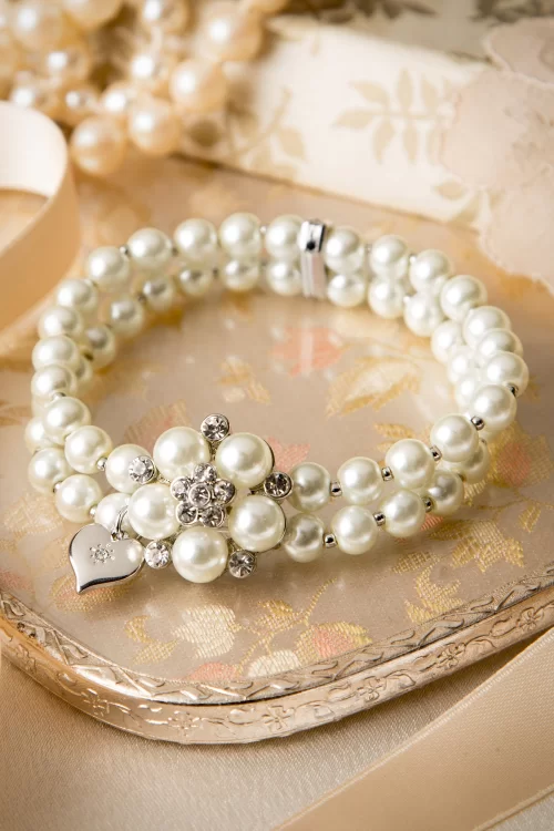 Lovely Audrey crème parelarmband