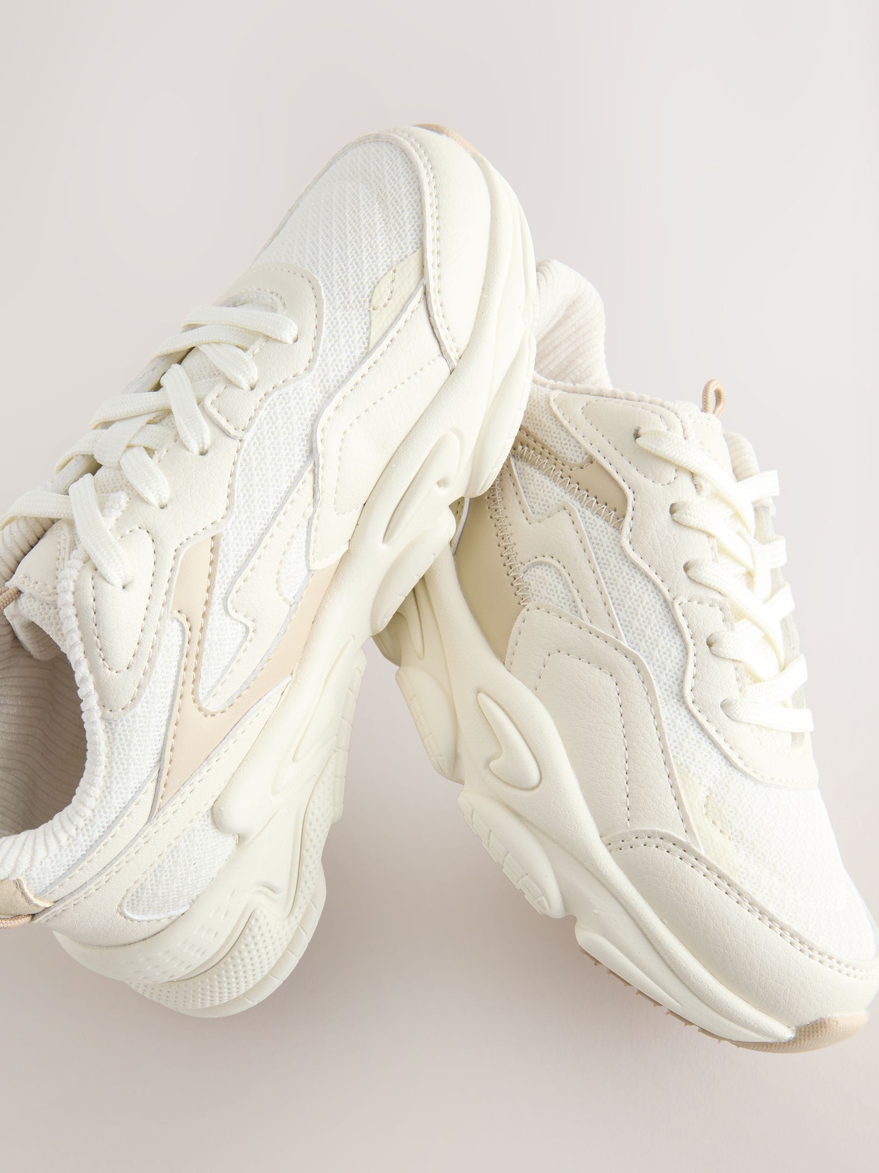 Neutraal - Sneaker met veters