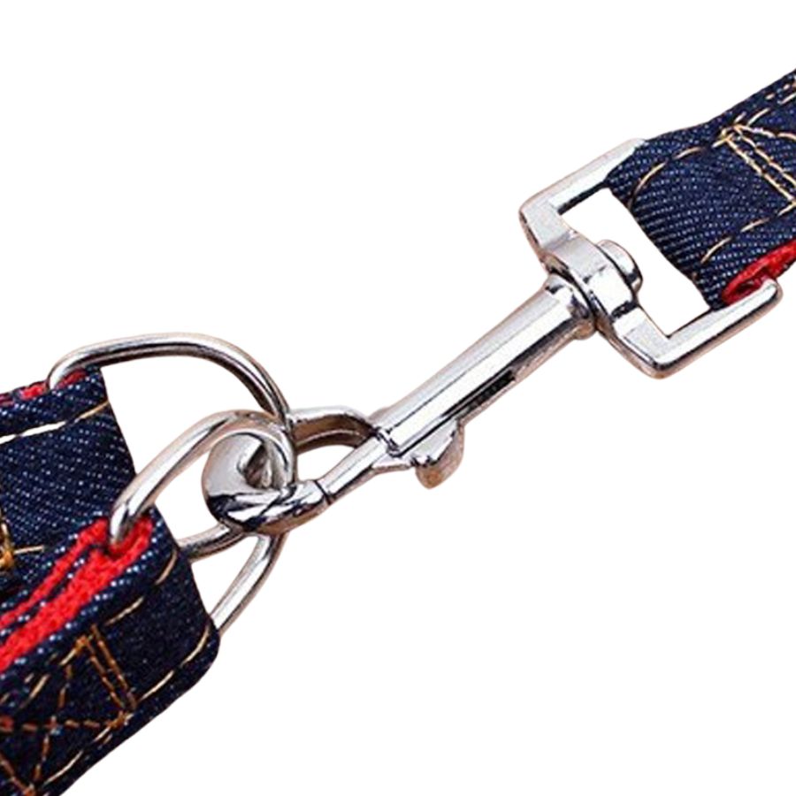 Coleira e guia para animais de estimação em tecido jeans.