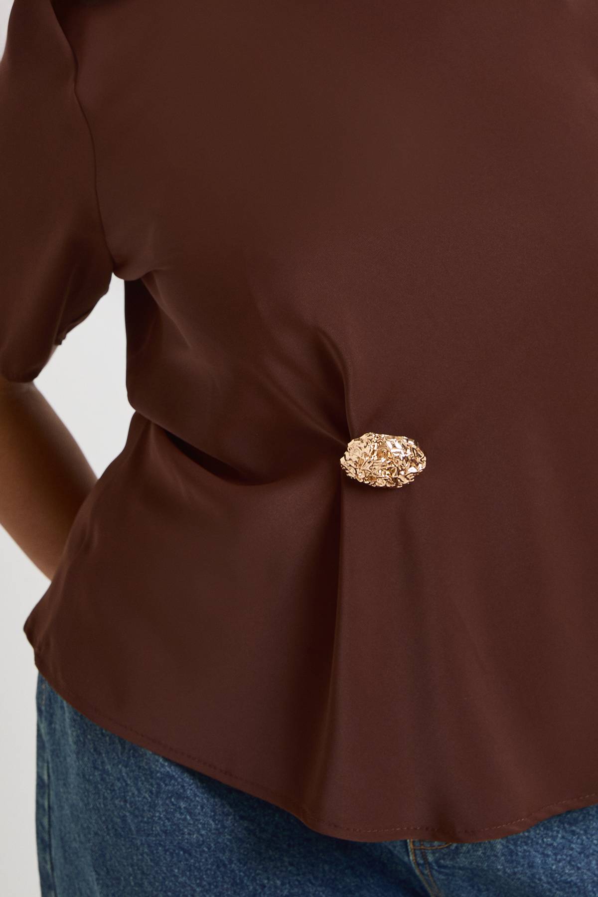 boohoo T-shirt Tissé Grande Taille Avec Détails De Finition