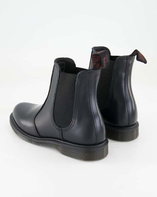 Dr. Martens Flora Chelsea Boots in Schwarz
