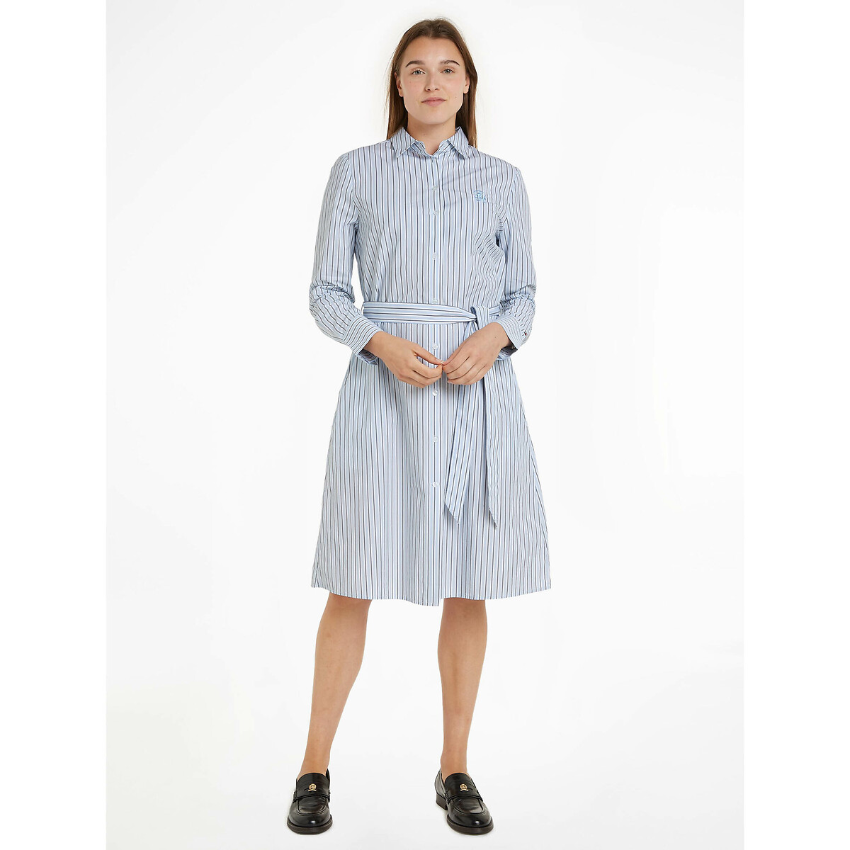 TOMMY HILFIGER<br>Vestido listrado, mangas compridas, cinto para amarrar na cintura