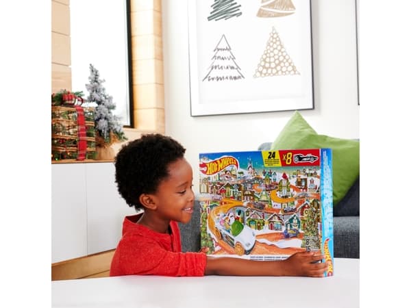 Hot Wheels HKL74, 455 mm, 45 mm, 305 mm, 871,4 g, Inneholder 1 Hot Wheels-adventskalender med Hot Wheels-biler og 16 tilbehør med vintertema., 281 mm